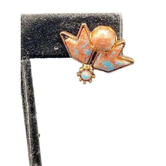 Vintage copper fleck and blue screw back earrings in arrow shape - Picture 6 of 7